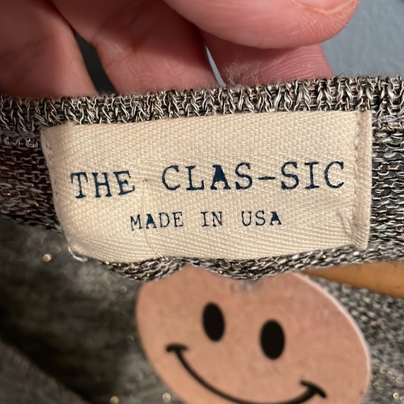 The Classic top. Size small NWT - Picture 11 of 13